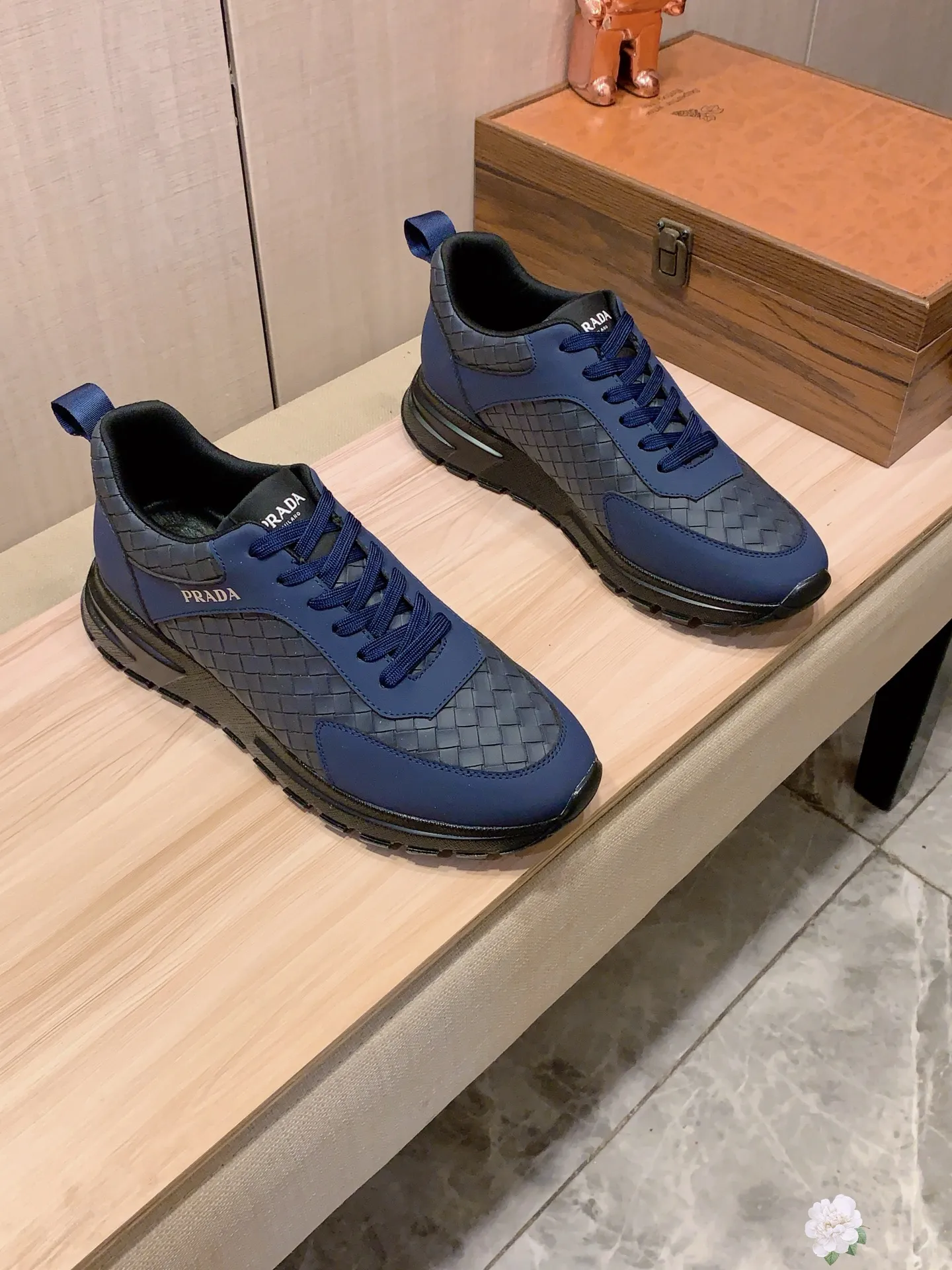Men's men's shoes💰442💰💰🎩🎩[Lightning][Lightning] "PRADA*" The latest and most popular casual shoes, top brand [seduce] luxury~purchase, top~quality. [Strong] The upper is made of imported breathable cowhide with material ➕ breathable sheepskin feet (•) and fine workmanship. The original stylish and stylish soft rubber wear-resistant and non-slip outsole is light and comfortable on the feet. The real thing looks better when photographed in person. No. 0121: Code: 38-44, 3️⃣ colors selected